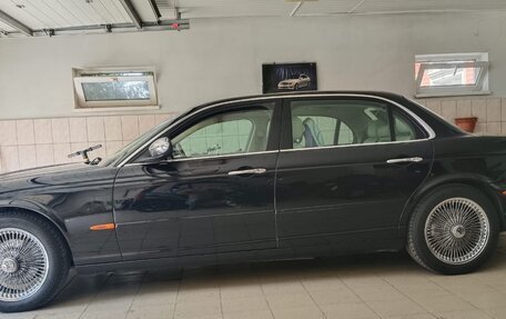 Jaguar XJ III (X350), 2004 год, 3 200 000 рублей, 8 фотография