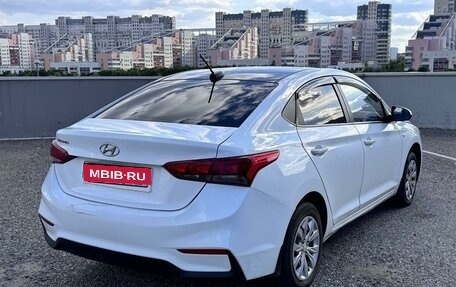 Hyundai Solaris II рестайлинг, 2018 год, 840 000 рублей, 3 фотография