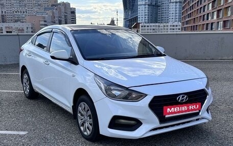 Hyundai Solaris II рестайлинг, 2018 год, 840 000 рублей, 2 фотография