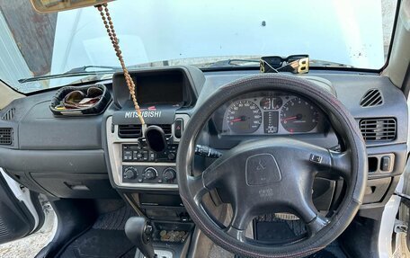 Mitsubishi Pajero iO, 2001 год, 880 000 рублей, 14 фотография