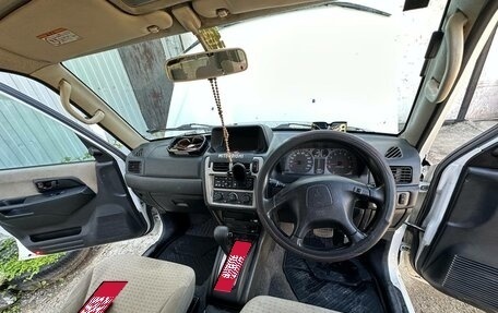 Mitsubishi Pajero iO, 2001 год, 880 000 рублей, 16 фотография