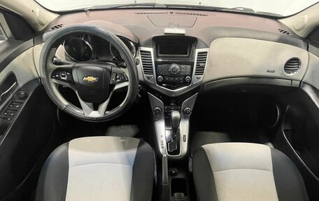 Chevrolet Cruze II, 2012 год, 749 000 рублей, 9 фотография