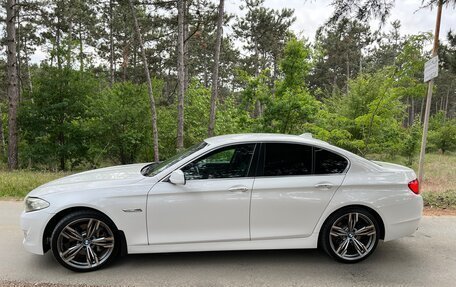 BMW 5 серия, 2011 год, 2 350 000 рублей, 8 фотография