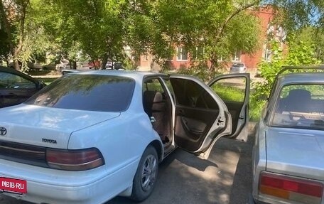 Toyota Vista, 1993 год, 350 000 рублей, 4 фотография