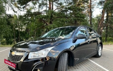 Chevrolet Cruze II, 2013 год, 820 000 рублей, 4 фотография