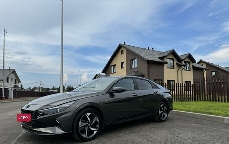 Hyundai Elantra, 2021 год, 2 800 000 рублей, 3 фотография