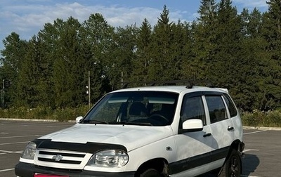 Chevrolet Niva I рестайлинг, 2003 год, 300 000 рублей, 1 фотография