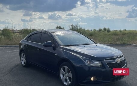 Chevrolet Cruze II, 2009 год, 680 000 рублей, 3 фотография