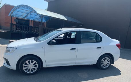 Renault Logan II, 2019 год, 800 000 рублей, 4 фотография