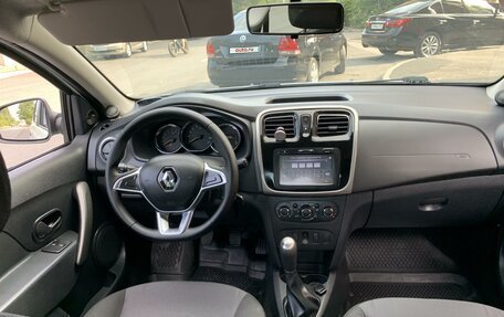 Renault Logan II, 2019 год, 800 000 рублей, 7 фотография