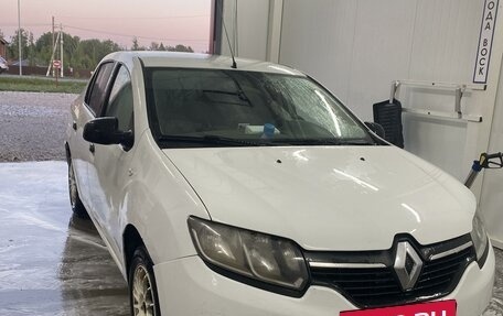 Renault Logan II, 2016 год, 500 000 рублей, 3 фотография