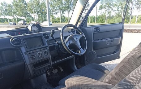 Toyota bB I рестайлинг, 2002 год, 495 000 рублей, 17 фотография