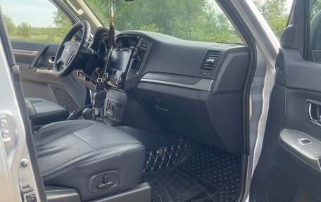 Mitsubishi Pajero IV, 2015 год, 3 400 000 рублей, 13 фотография