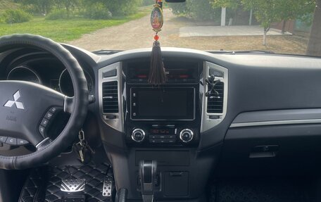 Mitsubishi Pajero IV, 2015 год, 3 400 000 рублей, 10 фотография