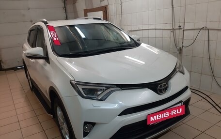 Toyota RAV4, 2017 год, 4 000 000 рублей, 3 фотография