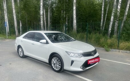 Toyota Camry, 2016 год, 2 350 000 рублей, 2 фотография