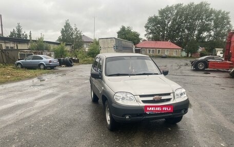 Chevrolet Niva I рестайлинг, 2012 год, 900 000 рублей, 2 фотография