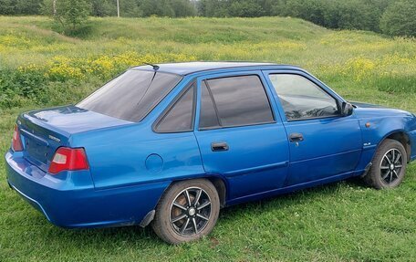 Daewoo Nexia I рестайлинг, 2010 год, 250 000 рублей, 3 фотография