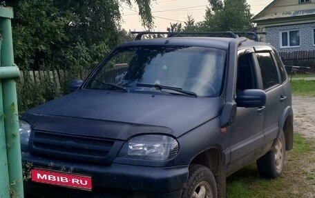 Chevrolet Niva I рестайлинг, 2005 год, 150 000 рублей, 1 фотография