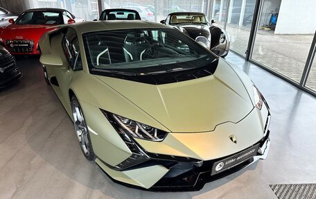 Lamborghini Huracán, 2023 год, 42 035 000 рублей, 1 фотография