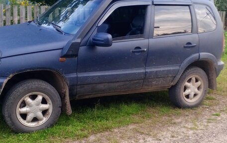 Chevrolet Niva I рестайлинг, 2005 год, 150 000 рублей, 2 фотография