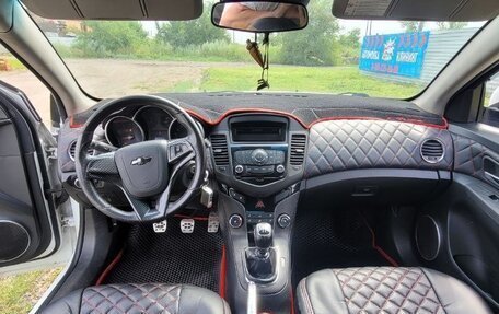 Chevrolet Cruze II, 2011 год, 550 000 рублей, 9 фотография