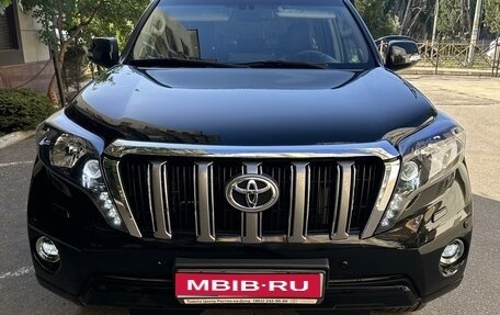 Toyota Land Cruiser Prado 150 рестайлинг 2, 2010 год, 2 800 000 рублей, 1 фотография