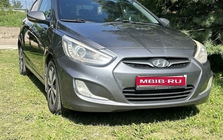 Hyundai Solaris II рестайлинг, 2013 год, 650 000 рублей, 2 фотография