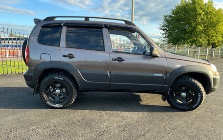 Chevrolet Niva I рестайлинг, 2013 год, 700 000 рублей, 3 фотография