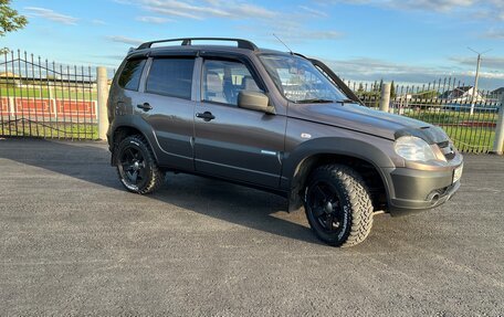 Chevrolet Niva I рестайлинг, 2013 год, 700 000 рублей, 4 фотография