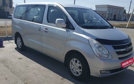 Hyundai Grand Starex Grand Starex I рестайлинг 2, 2010 год, 1 690 000 рублей, 6 фотография