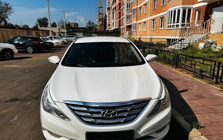 Hyundai Sonata VI, 2010 год, 950 000 рублей, 2 фотография