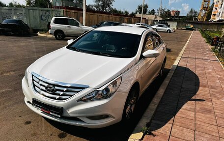 Hyundai Sonata VI, 2010 год, 950 000 рублей, 3 фотография