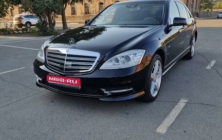 Mercedes-Benz S-Класс, 2012 год, 2 350 000 рублей, 1 фотография