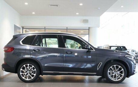 BMW X5, 2019 год, 6 490 000 рублей, 4 фотография