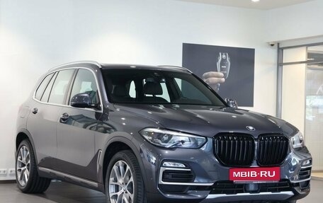 BMW X5, 2019 год, 6 490 000 рублей, 3 фотография