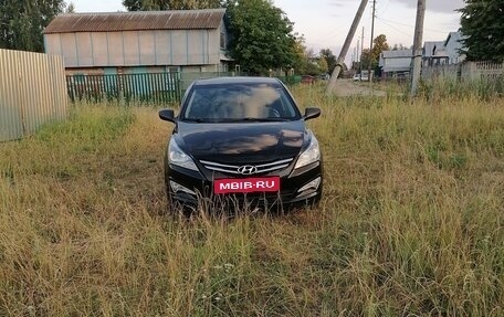 Hyundai Solaris II рестайлинг, 2016 год, 1 100 000 рублей, 3 фотография