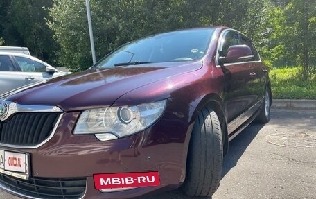 Skoda Superb III рестайлинг, 2013 год, 1 280 000 рублей, 19 фотография