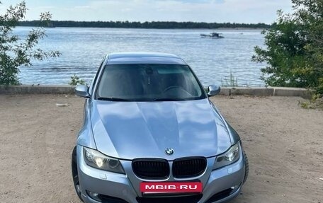 BMW 3 серия, 2011 год, 900 000 рублей, 3 фотография