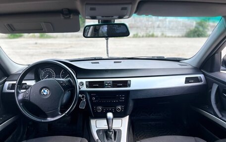 BMW 3 серия, 2011 год, 900 000 рублей, 14 фотография