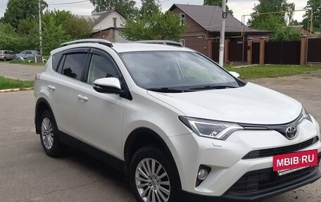 Toyota RAV4, 2016 год, 2 650 000 рублей, 4 фотография