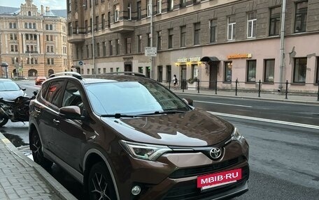 Toyota RAV4, 2016 год, 1 830 000 рублей, 4 фотография