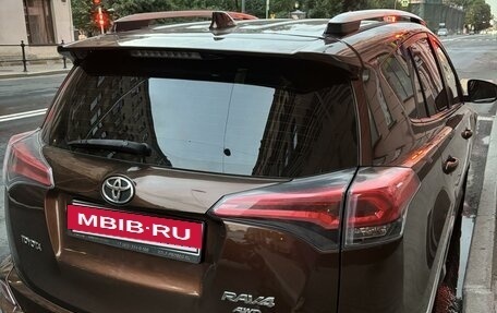 Toyota RAV4, 2016 год, 1 830 000 рублей, 6 фотография