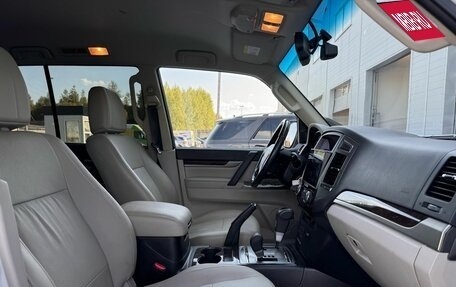 Mitsubishi Pajero IV, 2019 год, 3 950 000 рублей, 32 фотография