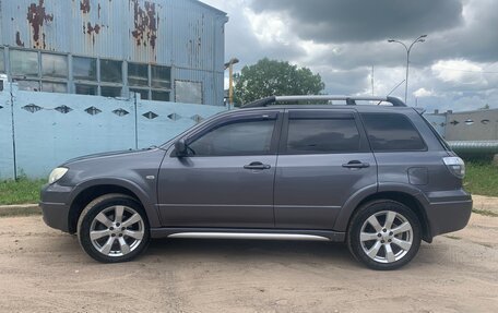 Mitsubishi Outlander III рестайлинг 3, 2006 год, 900 000 рублей, 3 фотография