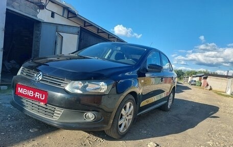 Volkswagen Polo VI (EU Market), 2012 год, 900 000 рублей, 1 фотография