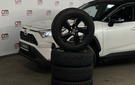 Toyota RAV4, 2020 год, 3 349 000 рублей, 10 фотография