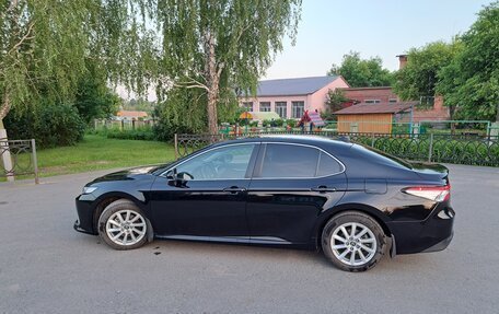 Toyota Camry, 2021 год, 3 450 000 рублей, 6 фотография