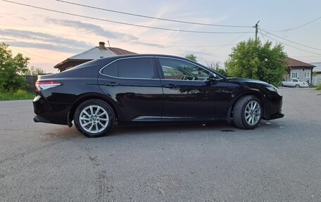 Toyota Camry, 2021 год, 3 450 000 рублей, 4 фотография