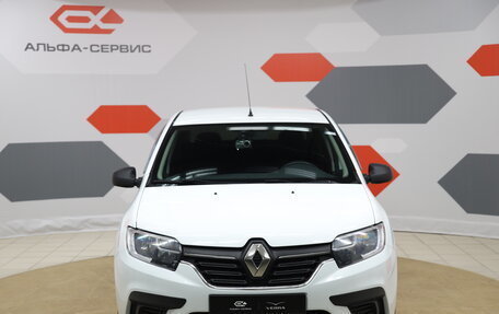 Renault Logan II, 2018 год, 820 000 рублей, 2 фотография